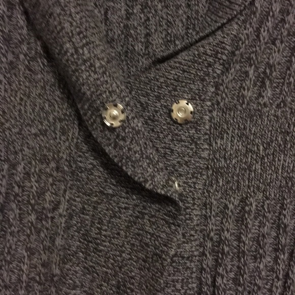 Maurice’s Gray short sleeved sweater - Picture 2 of 5